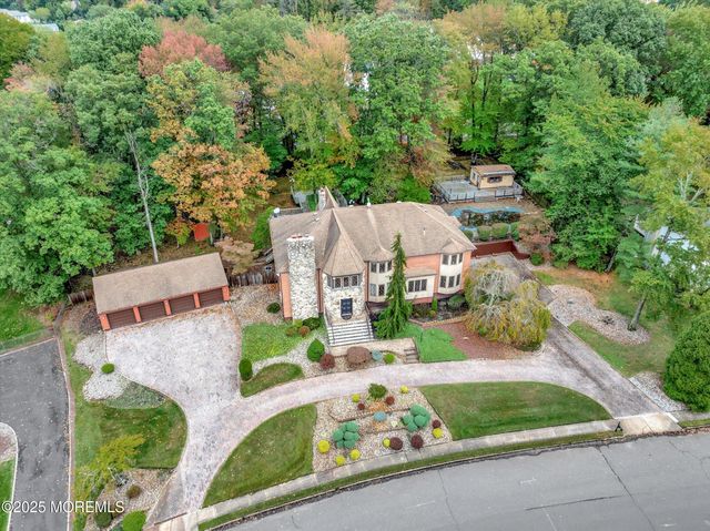 17 Emerald Drive, Morganville, NJ 07751