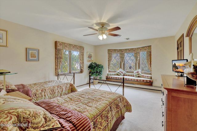 17 Emerald Drive, Morganville, NJ 07751