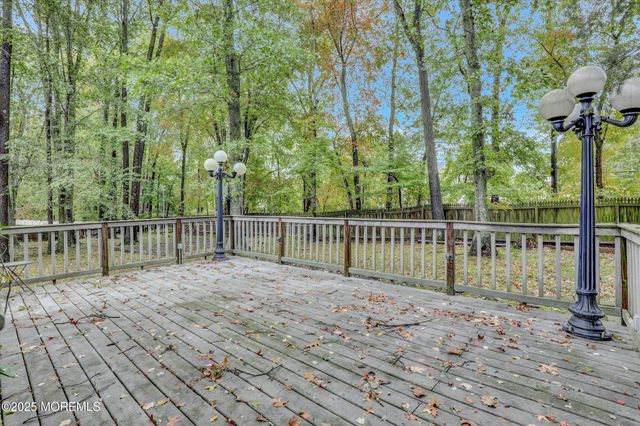 17 Emerald Drive, Morganville, NJ 07751