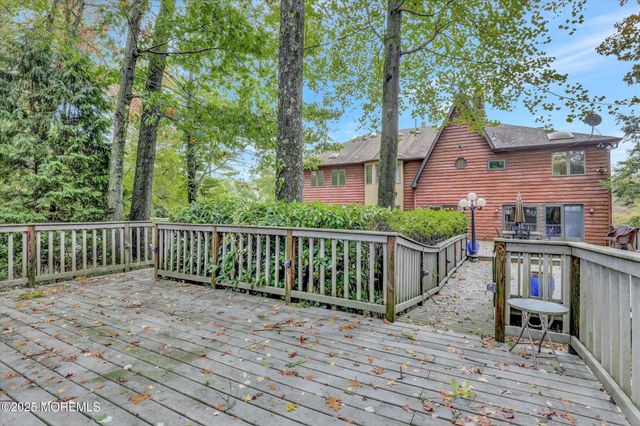 17 Emerald Drive, Morganville, NJ 07751