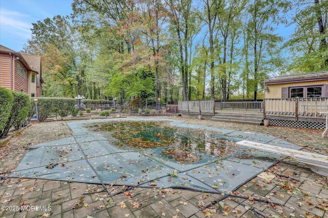 17 Emerald Drive, Morganville, NJ 07751