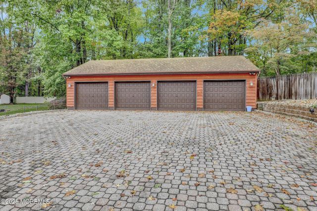 17 Emerald Drive, Morganville, NJ 07751