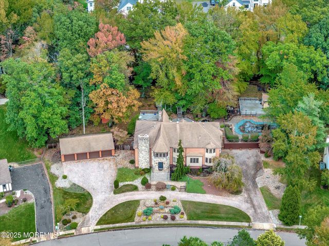 17 Emerald Drive, Morganville, NJ 07751