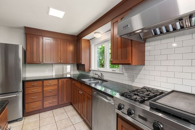 50 Stow St, Waltham, MA 02453