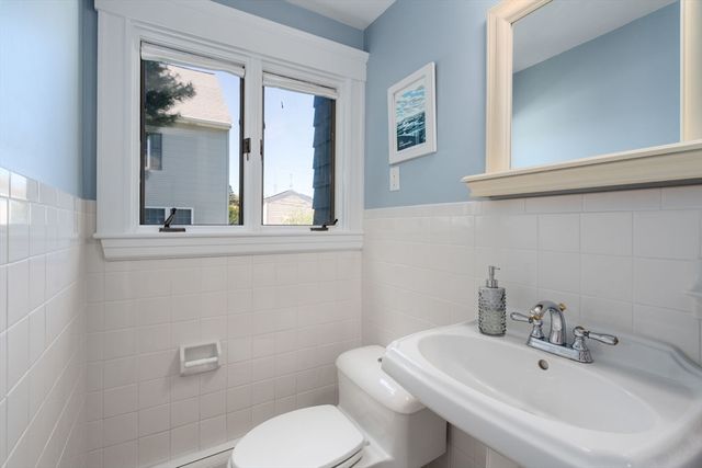 50 Stow St, Waltham, MA 02453