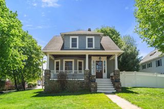 50 Stow St, Waltham, MA 02453