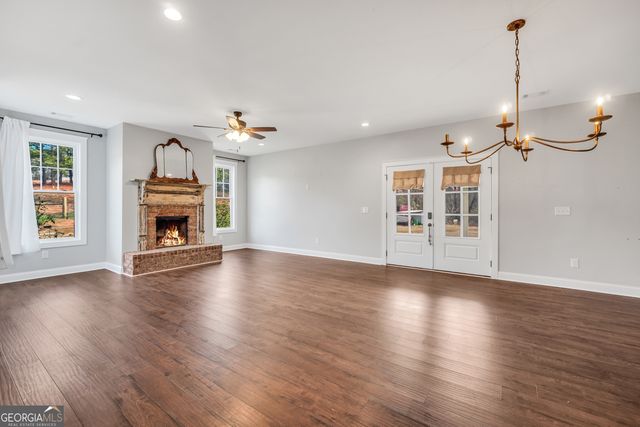 200 Douglas Creek Road, Flovilla, GA 30216