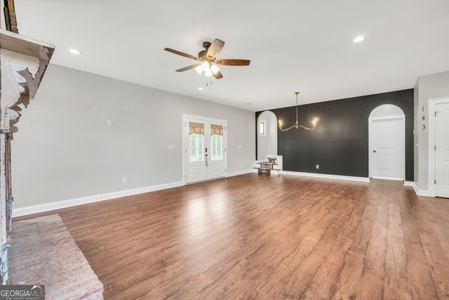 200 Douglas Creek Road, Flovilla, GA 30216