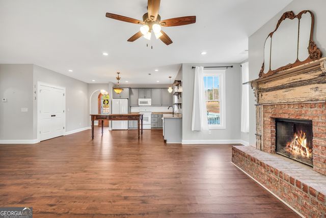 200 Douglas Creek Road, Flovilla, GA 30216