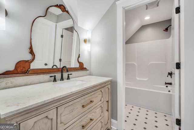 200 Douglas Creek Road, Flovilla, GA 30216