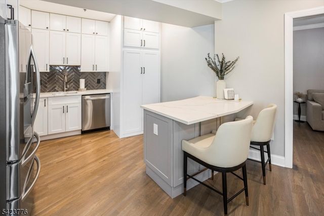 82 Clinton St 6F, Hoboken City, NJ 07030