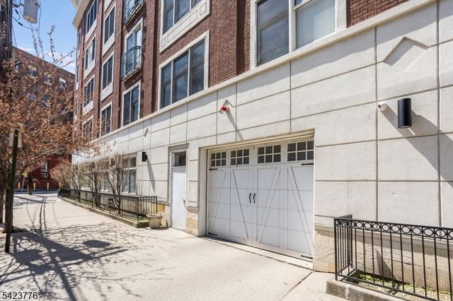 82 Clinton St 6F, Hoboken City, NJ 07030