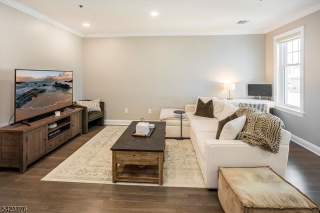 82 Clinton St 6F, Hoboken City, NJ 07030