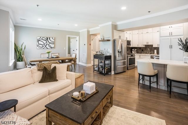 82 Clinton St 6F, Hoboken City, NJ 07030