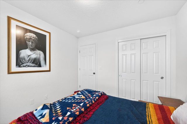 2327 N Hartford Drive, Fresno, CA 93727