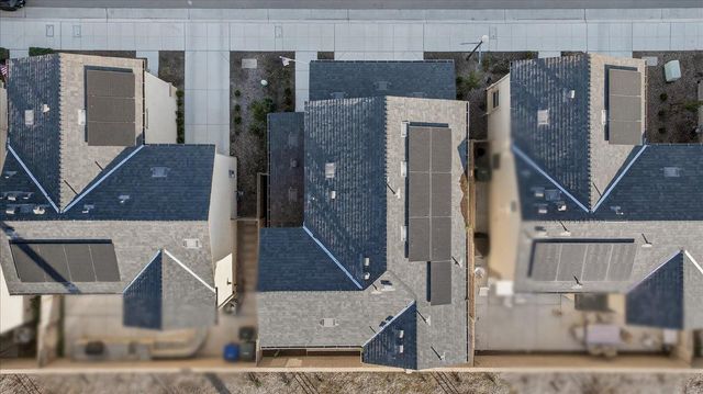 2327 N Hartford Drive, Fresno, CA 93727