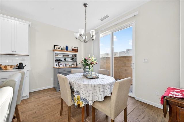 2327 N Hartford Drive, Fresno, CA 93727