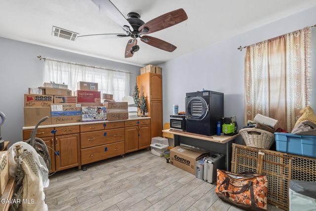 10817 E Avenue R-12, Littlerock, CA 93543