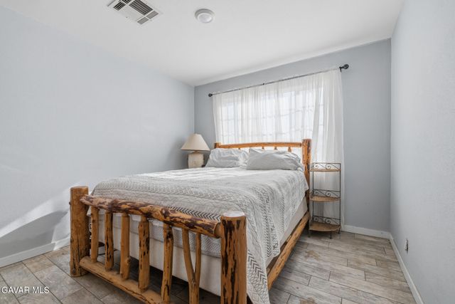 10817 E Avenue R-12, Littlerock, CA 93543