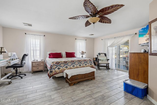 10817 E Avenue R-12, Littlerock, CA 93543