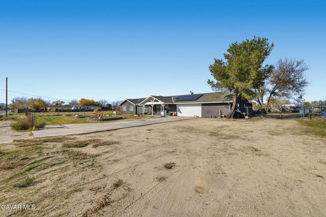 10817 E Avenue R-12, Littlerock, CA 93543