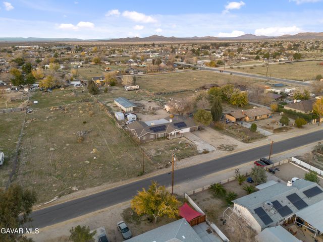 10817 E Avenue R-12, Littlerock, CA 93543