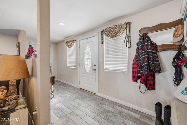 10817 E Avenue R-12, Littlerock, CA 93543