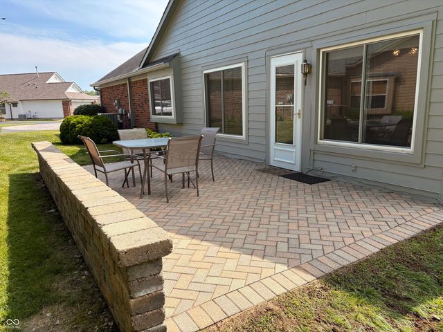 5728 Cross Bridge Court, Plainfield, IN 46168