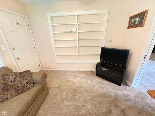 5728 Cross Bridge Court, Plainfield, IN 46168