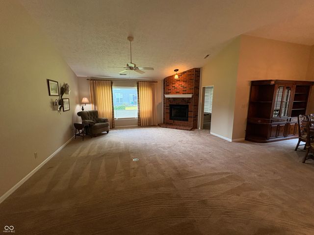 5728 Cross Bridge Court, Plainfield, IN 46168