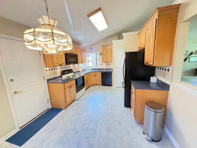 5728 Cross Bridge Court, Plainfield, IN 46168
