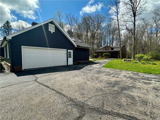 12560 Bass Lake Road, Chardon, OH 44024