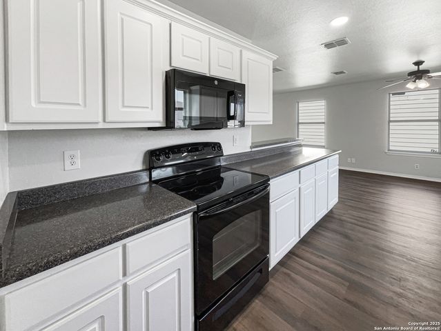 5526 Bat, San Antonio, TX 78252