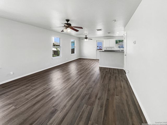 5526 Bat, San Antonio, TX 78252