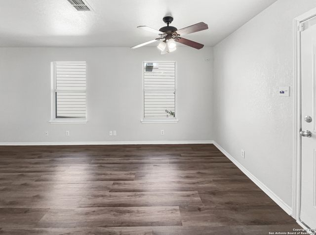 5526 Bat, San Antonio, TX 78252