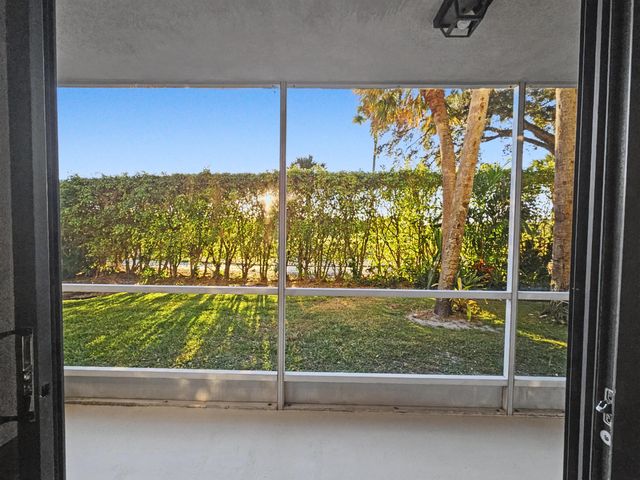 2811 Village Boulevard 101, West Palm Beach, FL 33409