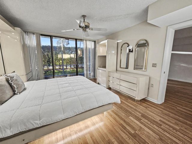 2811 Village Boulevard 101, West Palm Beach, FL 33409