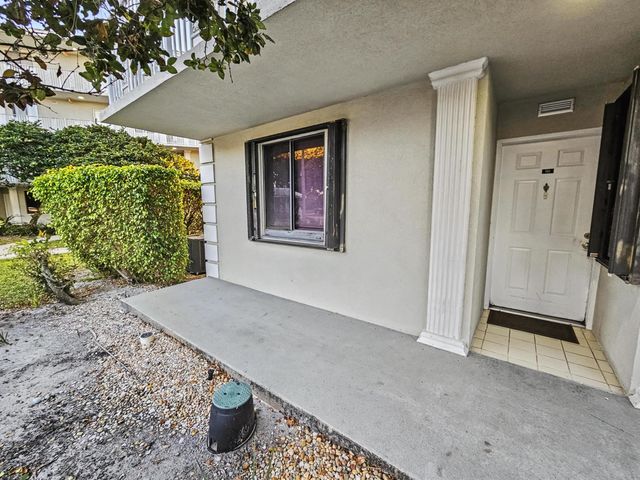 2811 Village Boulevard 101, West Palm Beach, FL 33409