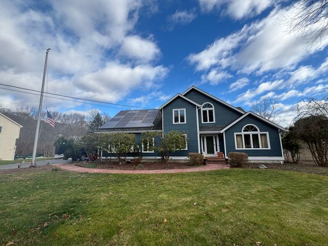 33 Walnut Tree Hill Road, Shelton, CT 06484