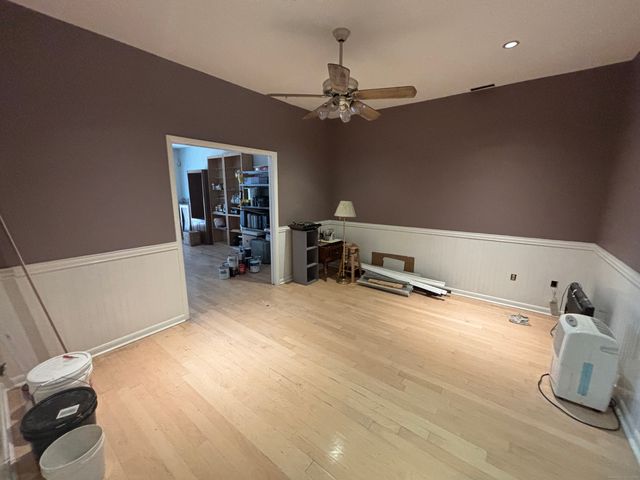 33 Walnut Tree Hill Road, Shelton, CT 06484