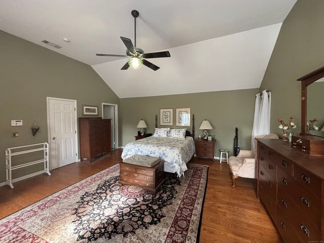 33 Walnut Tree Hill Road, Shelton, CT 06484