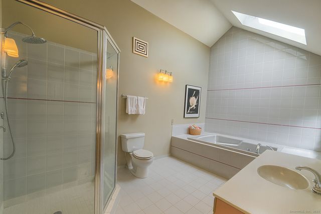 33 Walnut Tree Hill Road, Shelton, CT 06484