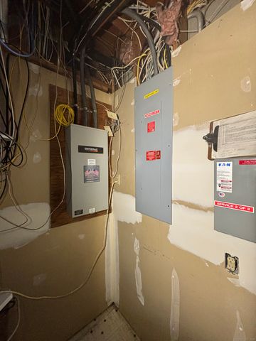 33 Walnut Tree Hill Road, Shelton, CT 06484