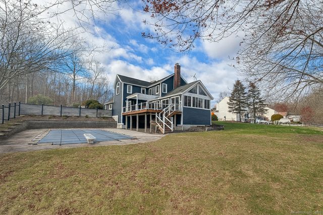 33 Walnut Tree Hill Road, Shelton, CT 06484