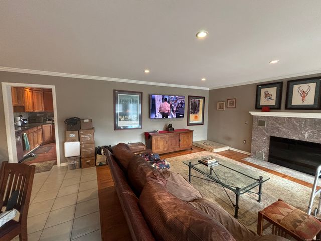 33 Walnut Tree Hill Road, Shelton, CT 06484