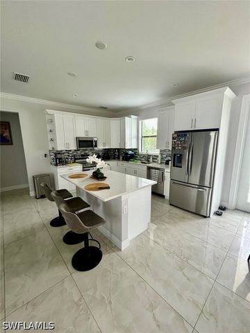 3612 31st AVE NE, Naples, FL 34120