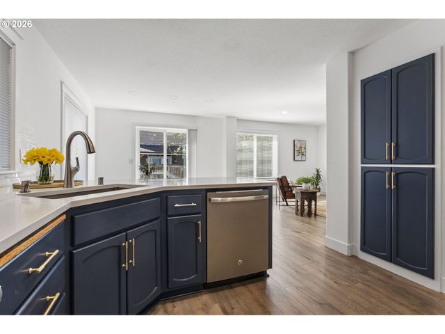 423 Nw 153RD St, Vancouver, WA 98685