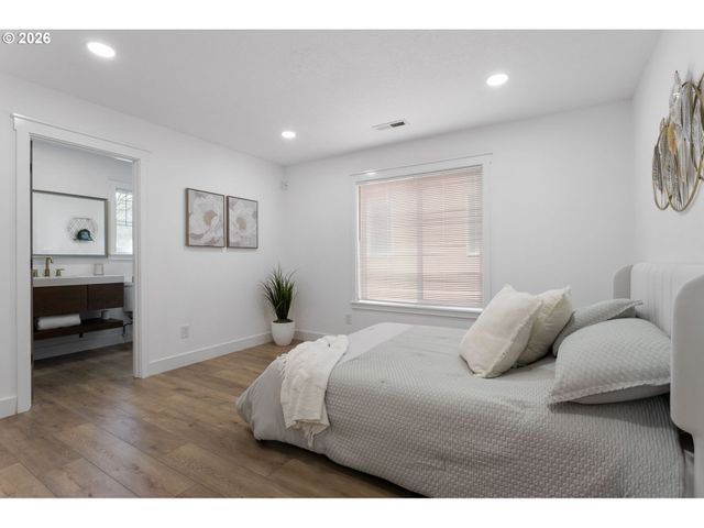 423 Nw 153RD St, Vancouver, WA 98685