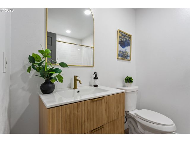 423 Nw 153RD St, Vancouver, WA 98685