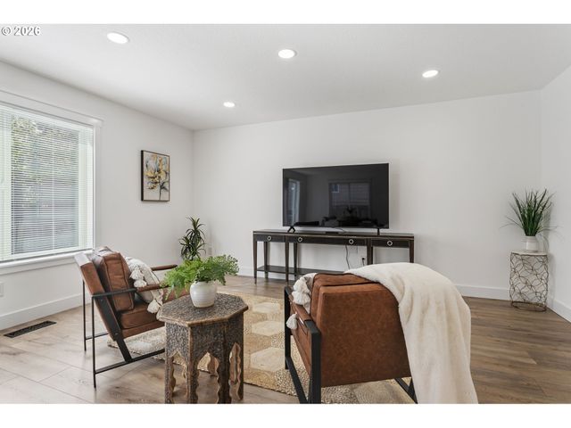 423 Nw 153RD St, Vancouver, WA 98685